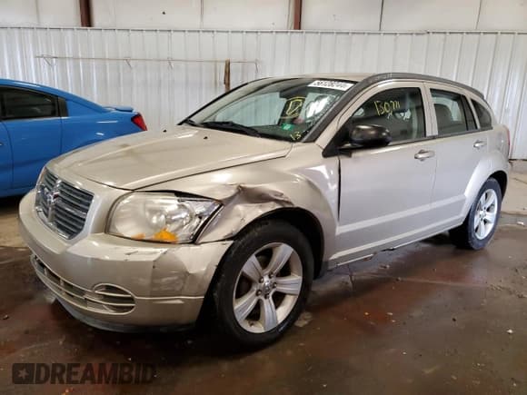 ✅ 2010 Dodge Caliber SXT • VIN: 1B3CB4HA2AD532129 • Лот: 56128244. Опубликован ранее на Copart с пробегом 130 771 миль. Бесплатный доступ к архиву аукционных продаж из США и подробный отчёт об истории автомобиля на DreamBid. Изображение 1.