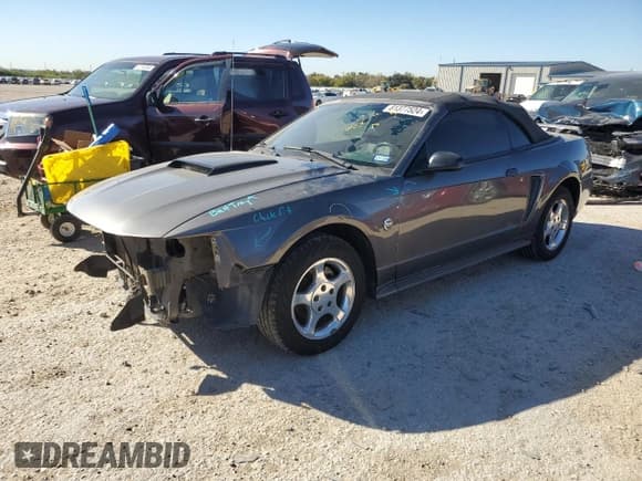 ✅ 2004 Ford Mustang Deluxe • VIN: 1FAFP44404F117628 • Lot: 81377524. Listed on Copart with 39,697 mi. Free auction sales archive from the USA and detailed vehicle history report at DreamBid. Image 1.