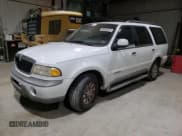 ✅ 1998 Lincoln Navigator • VIN: 5LMRU27L9WLJ39891 • Лот: 88583025. Опубликован ранее на Copart с пробегом 206 801 миль. Бесплатный доступ к архиву аукционных продаж из США и подробный отчёт об истории автомобиля на DreamBid. Изображение 1.
