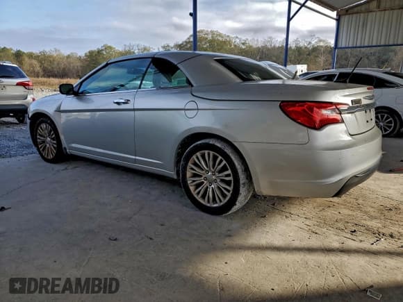 ✅ 2011 Chrysler 200 Limited • VIN: 1C3BC7EG1BN560666 • Лот: 95310485. Опубликован ранее на Copart с пробегом 60 499 миль. Бесплатный доступ к архиву аукционных продаж из США и подробный отчёт об истории автомобиля на DreamBid. Изображение 2.