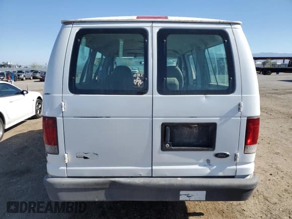 ✅ 2003 Ford Econoline Passenger XL • VIN: 1FMRE11273HB82439 • Lot: 56247275. Listed on Copart with 152,775 mi. Free auction sales archive from the USA and detailed vehicle history report at DreamBid. Image 6.