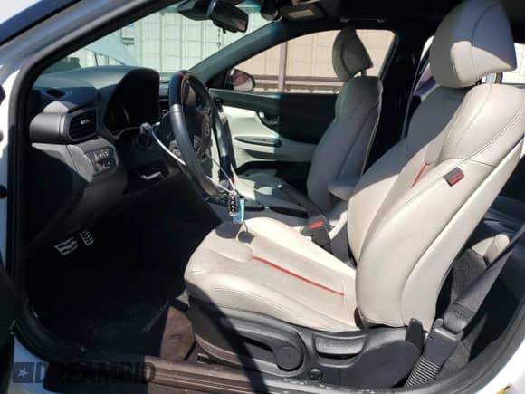 2019 Hyundai Veloster Turbo R-Spec z VIN KMHTH6ABXKU014312, wystawiony jako Copart lot #48380155 z przebiegiem 67 515 mil mil oraz Szkoda całkowita • Salvage title. Historia ofert i sprzedaży dostępna na DreamBid. Obrazek 7.