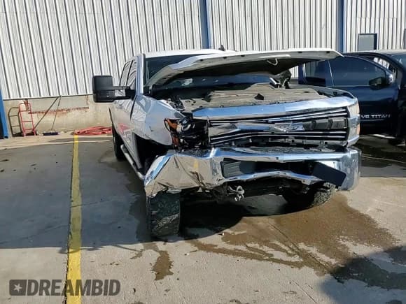 ✅ 2015 Chevrolet Silverado 2500HD LT • VIN: 1GC1KVEG2FF568127 • Lot: 87189465. Listed on Copart with 303,267 mi. Free auction sales archive from the USA and detailed vehicle history report at DreamBid. Image 13.