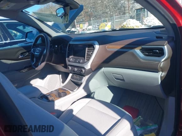 ✅ 2022 GMC Acadia SLE • VIN: 1GKKNRL46NZ156869 • Lot: 41308083. Wystawiony na IAAI z przebiegiem 37 167 mil. Bezpłatny archiwum sprzedaży aukcyjnych z USA i szczegółowy raport historii pojazdu na DreamBid. Zdjęcie 5.