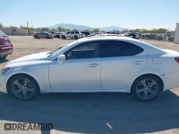 ✅ 2011 Lexus IS 250 • VIN: JTHBF5C24B5154684 • Lot: 42214896. Listed on IAAI with Not provided. Free auction sales archive from the USA and detailed vehicle history report at DreamBid. Image 14.