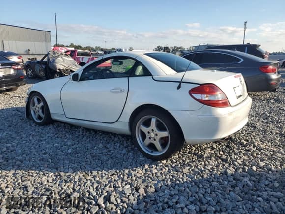 ✅ 2008 Mercedes-Benz SLK 280 • VIN: WDBWK54F48F183720 • Лот: 90602355. Опубликован ранее на Copart с пробегом 92 356 миль. Бесплатный доступ к архиву аукционных продаж из США и подробный отчёт об истории автомобиля на DreamBid. Изображение 2.