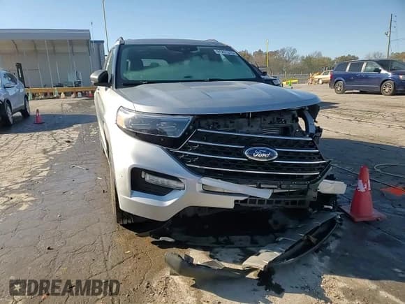 ✅ 2020 Ford Explorer XLT • VIN: 1FMSK8DH3LGD06196 • Lot: 91241315. Wystawiony na Copart z przebiegiem 91 804 mil. Bezpłatny archiwum sprzedaży aukcyjnych z USA i szczegółowy raport historii pojazdu na DreamBid. Zdjęcie 15.