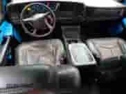 2001 Chevrolet Silverado 1500 LT z VIN 1GCEC19T31Z192995, wystawiony jako Copart lot #55569865 z przebiegiem 238 730 mil mil oraz Szkoda całkowita • Salvage title. Historia ofert i sprzedaży dostępna na DreamBid. Obrazek 8.