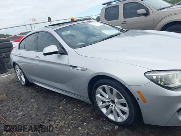 ✅ 2014 BMW 6 Series 650i • VIN: WBA6B2C58ED129639 • Lot: 42171786. Wystawiony na IAAI z przebiegiem 108 677 mil. Bezpłatny archiwum sprzedaży aukcyjnych z USA i szczegółowy raport historii pojazdu na DreamBid. Zdjęcie 13.
