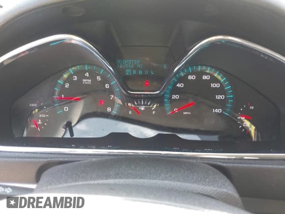 ✅ 2015 Chevrolet Traverse LT • VIN: 1GNKRGKD2FJ171074 • Lot: 43376088. Wystawiony na IAAI z przebiegiem 181 506 mil. Bezpłatny archiwum sprzedaży aukcyjnych z USA i szczegółowy raport historii pojazdu na DreamBid. Zdjęcie 7.