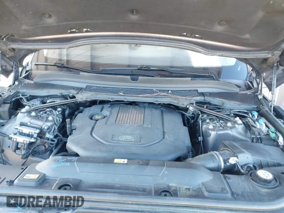 ✅ 2016 Land Rover Range Rover HSE • VIN: SALGS2KF1GA301525 • Lot: 43482071. Listed on IAAI with 146,747 mi. Free auction sales archive from the USA and detailed vehicle history report at DreamBid. Image 10.