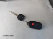 ✅ 2006 Toyota Camry XLE • VIN: 4T1BE30K36U685413 • Лот: 43874928. Опубликован ранее на IAAI с пробегом 194 787 миль. Бесплатный доступ к архиву аукционных продаж из США и подробный отчёт об истории автомобиля на DreamBid. Изображение 11.