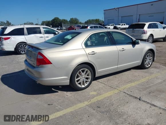 ✅ 2010 Ford Fusion SEL • VIN: 3FAHP0JG8AR266447 • Лот: 43672107. Опубликован ранее на IAAI с пробегом 145 330 миль. Бесплатный доступ к архиву аукционных продаж из США и подробный отчёт об истории автомобиля на DreamBid. Изображение 4.