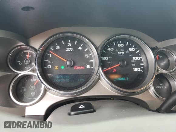 ✅ 2013 Chevrolet Silverado 2500HD LT • VIN: 1GC2CXCG9DZ186835 • Lot: 68593725. Wystawiony na Copart z przebiegiem 293 607 mil. Bezpłatny archiwum sprzedaży aukcyjnych z USA i szczegółowy raport historii pojazdu na DreamBid. Zdjęcie 9.