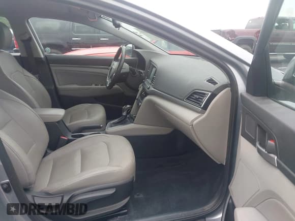 ✅ 2017 Hyundai Elantra SE • VIN: 5NPD84LF5HH020664 • Lot: 42936498. Listed on IAAI with 184,949 mi. Free auction sales archive from the USA and detailed vehicle history report at DreamBid. Image 5.