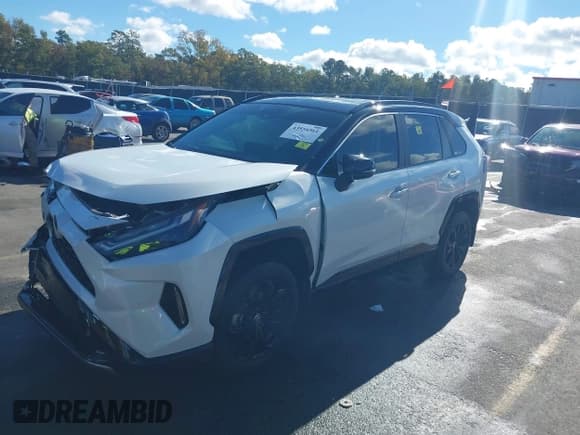 ✅ 2023 Toyota RAV4 Hybrid XSE • VIN: 2T3E6RFV5PW045789 • Lot: 43554561. Wystawiony na IAAI z przebiegiem 29 055 mil. Bezpłatny archiwum sprzedaży aukcyjnych z USA i szczegółowy raport historii pojazdu na DreamBid. Zdjęcie 2.