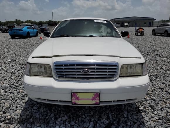 ✅ 2004 Ford Crown Victoria Standard • VIN: 2FAFP73WX4X118813 • Lot: 66515145. Wystawiony na Copart z przebiegiem 123 166 mil. Bezpłatny archiwum sprzedaży aukcyjnych z USA i szczegółowy raport historii pojazdu na DreamBid. Zdjęcie 5.