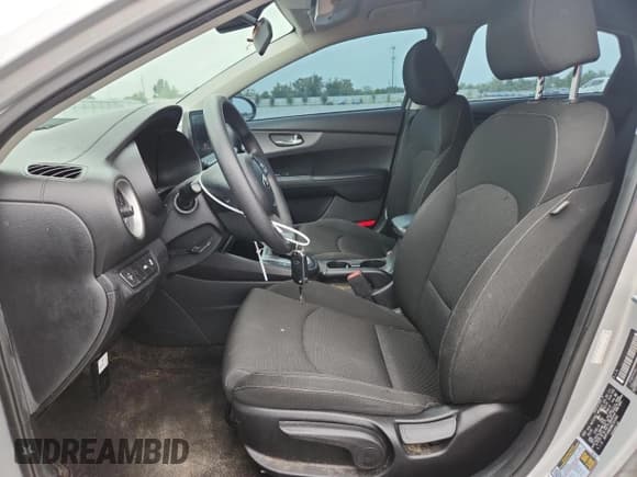 ✅ 2021 Kia Forte LXS • VIN: 3KPF24ADXME291844 • Lot: 59542325. Wystawiony na Copart z przebiegiem 122 877 mil. Bezpłatny archiwum sprzedaży aukcyjnych z USA i szczegółowy raport historii pojazdu na DreamBid. Zdjęcie 7.