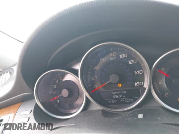 ✅ 2005 Acura RL • VIN: JH4KB16525C006978 • Lot: 41800979. Wystawiony na IAAI z przebiegiem 213 501 mil. Bezpłatny archiwum sprzedaży aukcyjnych z USA i szczegółowy raport historii pojazdu na DreamBid. Zdjęcie 7.