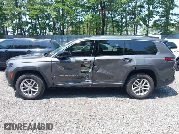 ✅ 2023 Jeep Grand Cherokee Laredo • VIN: 1C4RJKAG2P8842555 • Lot: 42861769. Listed on IAAI with 27,906 mi. Free auction sales archive from the USA and detailed vehicle history report at DreamBid. Image 14.