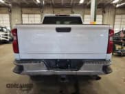 ✅ 2024 Chevrolet Silverado 2500HD Work Truck • VIN: 1GC4YLE77RF320461 • Лот: 45195255. Опубликован ранее на Copart с пробегом 19 683 миль. Бесплатный доступ к архиву аукционных продаж из США и подробный отчёт об истории автомобиля на DreamBid. Изображение 6.