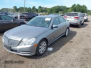 ✅ 2013 Mercedes-Benz E 350 Luxury • VIN: WDDHF8JB3DA738512 • Lot: 43079941. Wystawiony na IAAI z przebiegiem 126 335 mil. Bezpłatny archiwum sprzedaży aukcyjnych z USA i szczegółowy raport historii pojazdu na DreamBid. Zdjęcie 2.