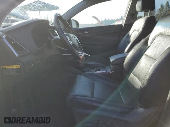 ✅ 2016 Hyundai Tucson Sport • VIN: KM8J3CA29GU243124 • Lot: 89691995. Wystawiony na Copart z przebiegiem 184 531 mil. Bezpłatny archiwum sprzedaży aukcyjnych z USA i szczegółowy raport historii pojazdu na DreamBid. Zdjęcie 7.