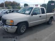 ✅ 2006 GMC Sierra 1500 SLE • VIN: 1GTEC19V06Z203217 • Лот: 42126788. Опубликован ранее на IAAI с пробегом 273 678 миль. Бесплатный доступ к архиву аукционных продаж из США и подробный отчёт об истории автомобиля на DreamBid. Изображение 2.