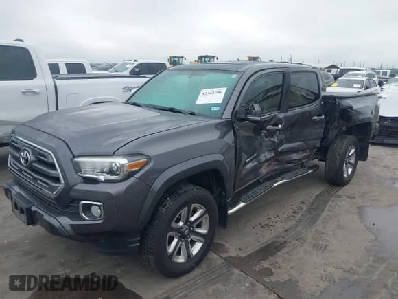 ✅ 2017 Toyota Tacoma Limited • VIN: 5TFGZ5AN7HX059657 • Лот: 42362706. Опубликован ранее на IAAI с пробегом 100 511 миль. Бесплатный доступ к архиву аукционных продаж из США и подробный отчёт об истории автомобиля на DreamBid. Изображение 2.