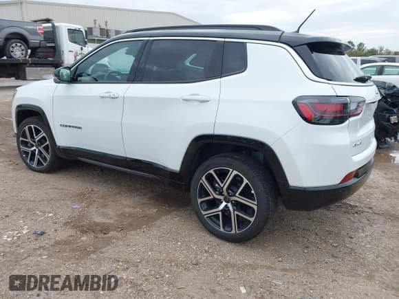 ✅ 2025 Jeep Compass Limited • VIN: 3C4NJDCN0ST624355 • Lot: 43864445. Wystawiony na IAAI z przebiegiem 6 720 mil. Bezpłatny archiwum sprzedaży aukcyjnych z USA i szczegółowy raport historii pojazdu na DreamBid. Zdjęcie 3.