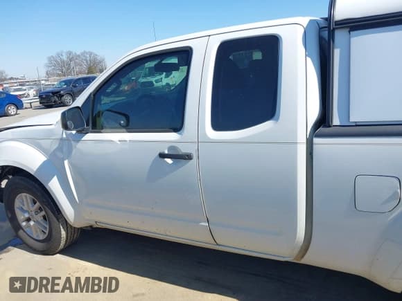 ✅ 2015 Nissan Frontier SV • VIN: 1N6AD0CU6FN703439 • Lot: 41644963. Wystawiony na IAAI z przebiegiem 339 963 mil. Bezpłatny archiwum sprzedaży aukcyjnych z USA i szczegółowy raport historii pojazdu na DreamBid. Zdjęcie 14.