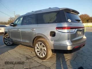 ✅ 2024 Lincoln Navigator Reserve • VIN: 5LMJJ2LG6REL14735 • Lot: 93188915. Wystawiony na Copart z przebiegiem 8 035 mil. Bezpłatny archiwum sprzedaży aukcyjnych z USA i szczegółowy raport historii pojazdu na DreamBid. Zdjęcie 2.