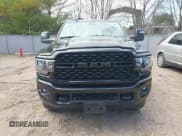 ✅ 2024 Ram 2500 Big Horn • VIN: 3C6UR5JLXRG315028 • Лот: 42050030. Опубликован ранее на IAAI с пробегом 26 956 миль. Бесплатный доступ к архиву аукционных продаж из США и подробный отчёт об истории автомобиля на DreamBid. Изображение 13.