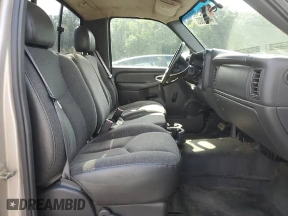 2005 Chevrolet Silverado 1500 Work Truck с VIN 1GCEC14X35Z186615, выставлен на аукционе Copart как лот 64832805 с пробегом 177 572 миль миль и Списание • Salvage title. История ставок и продаж доступна на DreamBid. Изображение 10.