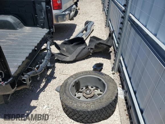 ✅ 2020 Chevrolet Silverado 1500 LTZ • VIN: 3GCUYGEL5LG114775 • Lot: 58786175. Wystawiony na Copart z przebiegiem 66 932 mil. Bezpłatny archiwum sprzedaży aukcyjnych z USA i szczegółowy raport historii pojazdu na DreamBid. Zdjęcie 12.