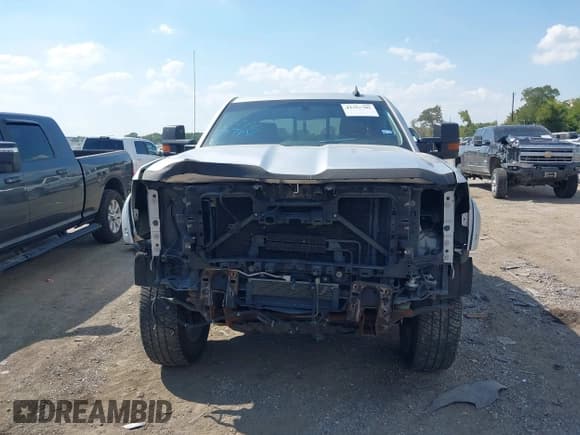 ✅ 2016 Chevrolet Silverado 2500HD LT • VIN: 1GC1KVEG9GF264455 • Лот: 43357702. Опубликован ранее на IAAI с пробегом 218 855 миль. Бесплатный доступ к архиву аукционных продаж из США и подробный отчёт об истории автомобиля на DreamBid. Изображение 11.