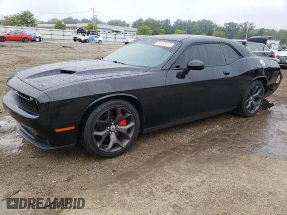 ✅ 2018 Dodge Challenger SXT Plus • VIN: 2C3CDZAG4JH234435 • Lot: 62695573. Wystawiony na Copart z przebiegiem 65 419 mil. Bezpłatny archiwum sprzedaży aukcyjnych z USA i szczegółowy raport historii pojazdu na DreamBid. Zdjęcie 1.