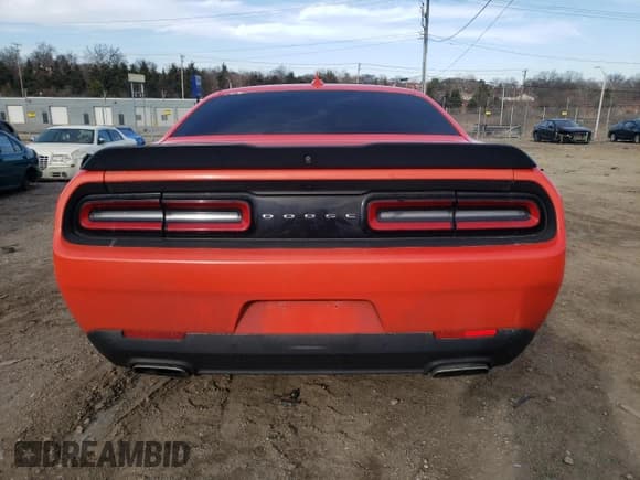 ✅ 2018 Dodge Challenger SXT Plus • VIN: 2C3CDZAG0JH288248 • Lot: 39353883. Wystawiony na Copart z przebiegiem 43 936 mil. Bezpłatny archiwum sprzedaży aukcyjnych z USA i szczegółowy raport historii pojazdu na DreamBid. Zdjęcie 6.