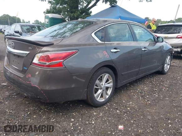 ✅ 2014 Nissan Altima SV • VIN: 1N4AL3APXEC128721 • Lot: 42839370. Listed on IAAI with 134,234 mi. Free auction sales archive from the USA and detailed vehicle history report at DreamBid. Image 4.
