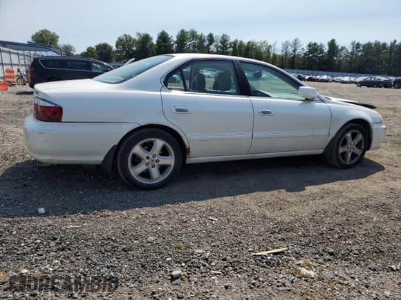 ✅ 2002 Acura TL Type S • VIN: 19UUA56962A030216 • Лот: 70097604. Опубликован ранее на Copart с пробегом 175 576 миль. Бесплатный доступ к архиву аукционных продаж из США и подробный отчёт об истории автомобиля на DreamBid. Изображение 3.