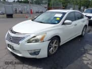 ✅ 2013 Nissan Altima SL • VIN: 1N4AL3APXDN567596 • Lot: 42712577. Listed on IAAI with 185,956 mi. Free auction sales archive from the USA and detailed vehicle history report at DreamBid. Image 2.