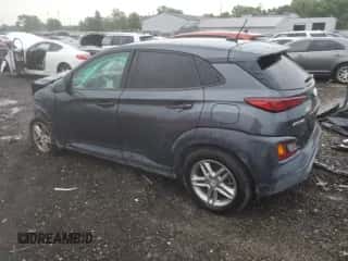 ✅ 2019 Hyundai Kona SE • VIN: KM8K1CAA0KU375182 • Lot: 56171643. Listed on Copart with 80,373 mi miles. Access the free auction sales archive from the USA and view a detailed vehicle history report at DreamBid. Image 2.