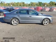 ✅ 2015 Volkswagen Passat SE • VIN: 1VWBV7A36FC078234 • Лот: 43385672. Опубликован ранее на IAAI с пробегом 102 906 миль. Бесплатный доступ к архиву аукционных продаж из США и подробный отчёт об истории автомобиля на DreamBid. Изображение 13.