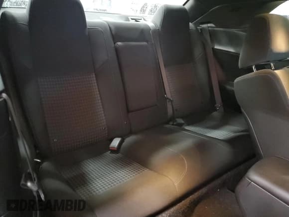 ✅ 2019 Dodge Challenger GT • VIN: 2C3CDZKG0KH604120 • Lot: 60285894. Wystawiony na Copart z przebiegiem 103 748 mil. Bezpłatny archiwum sprzedaży aukcyjnych z USA i szczegółowy raport historii pojazdu na DreamBid. Zdjęcie 10.