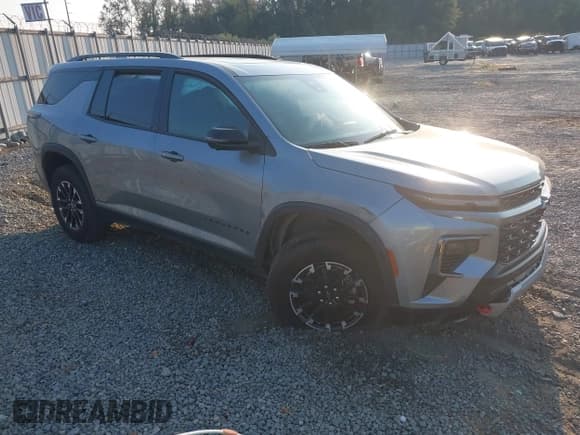 ✅ 2025 Chevrolet Traverse AWD Z71 • VIN: 1GNEVJRSXSJ235561 • Lot: 43265235. Wystawiony na IAAI z przebiegiem 5 741 mil. Bezpłatny archiwum sprzedaży aukcyjnych z USA i szczegółowy raport historii pojazdu na DreamBid. Zdjęcie 1.