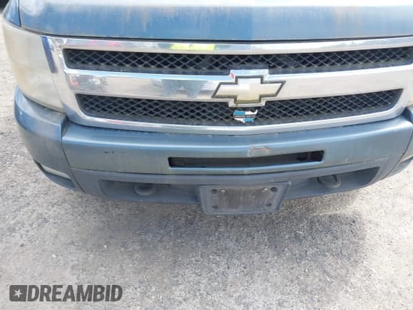 ✅ 2007 Chevrolet Silverado 1500 • VIN: 2GCFC13Y971660819 • Lot: 42157174. Wystawiony na IAAI z przebiegiem 480 357 mil. Bezpłatny archiwum sprzedaży aukcyjnych z USA i szczegółowy raport historii pojazdu na DreamBid. Zdjęcie 6.