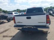 ✅ 2002 Chevrolet Silverado 2500HD LS • VIN: 1GCHK23U12F181911 • Lot: 42744638. Wystawiony na IAAI z przebiegiem 251 144 mil. Bezpłatny archiwum sprzedaży aukcyjnych z USA i szczegółowy raport historii pojazdu na DreamBid. Zdjęcie 16.