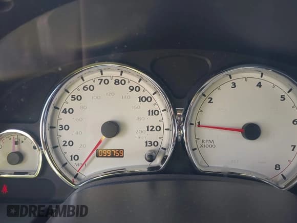 ✅ 2005 Saturn VUE • VIN: 5GZCZ53485S863685 • Lot: 43287181. Wystawiony na IAAI z przebiegiem 99 759 mil. Bezpłatny archiwum sprzedaży aukcyjnych z USA i szczegółowy raport historii pojazdu na DreamBid. Zdjęcie 15.