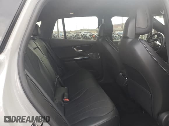 ✅ 2023 Mercedes-Benz EQE 350+ • VIN: 4JGGM2BB4PA016523 • Lot: 86179425. Wystawiony na Copart z przebiegiem 16 240 mil. Bezpłatny archiwum sprzedaży aukcyjnych z USA i szczegółowy raport historii pojazdu na DreamBid. Zdjęcie 11.