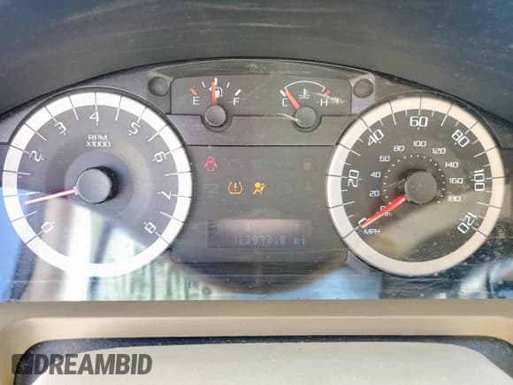 ✅ 2010 Ford Escape Limited • VIN: 1FMCU0EG0AKB81402 • Lot: 86167375. Wystawiony na Copart z przebiegiem 123 973 mil. Bezpłatny archiwum sprzedaży aukcyjnych z USA i szczegółowy raport historii pojazdu na DreamBid. Zdjęcie 9.